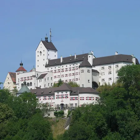 Im Burghotel Апартаменты